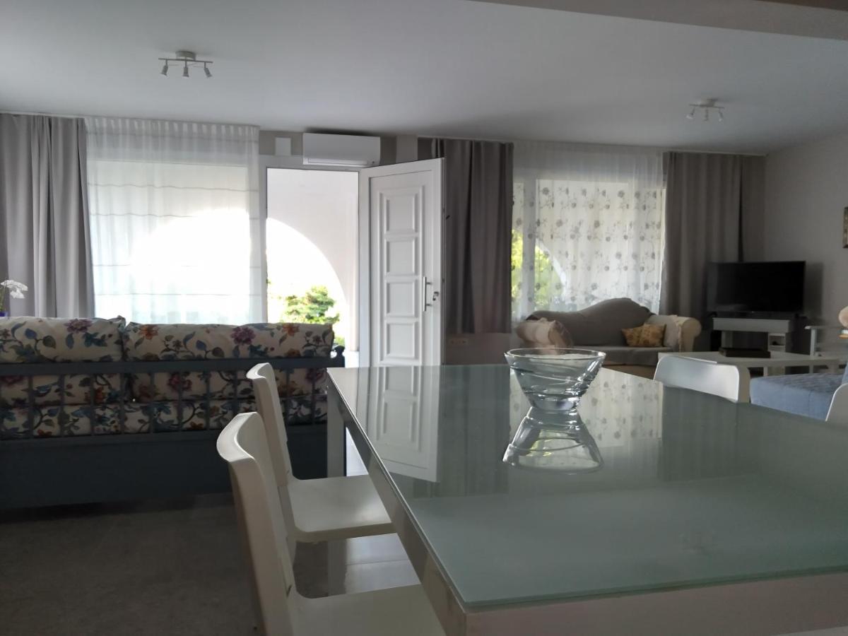Marigeo Garden House Villa ปาเลออน ซิฟลิคิออน ภายนอก รูปภาพ